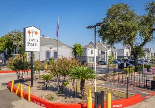 Town Park Apartments