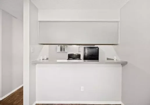 Awesome Open Studio Apartments Close To Downtown