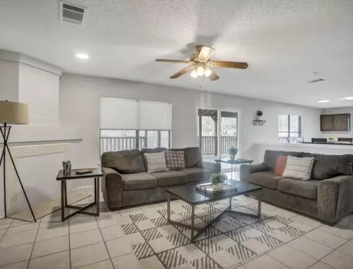 Charming Austin home on a quiet street near parks