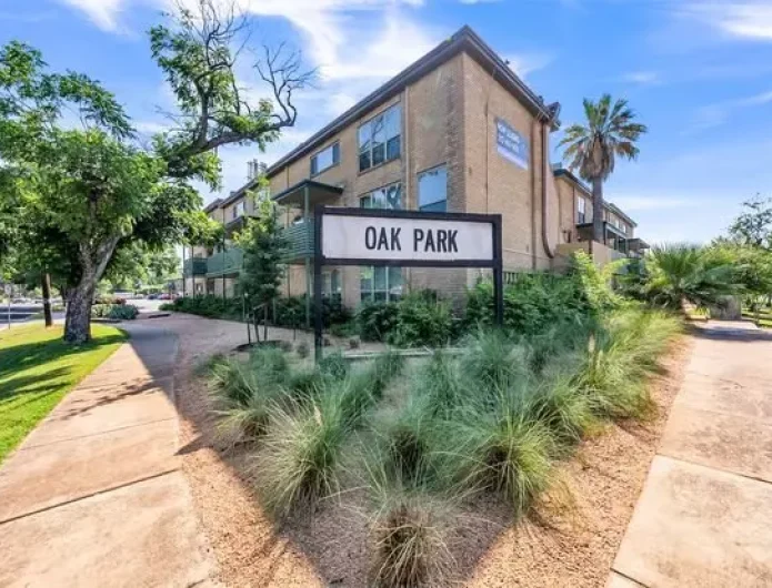 Oak Park Apartments