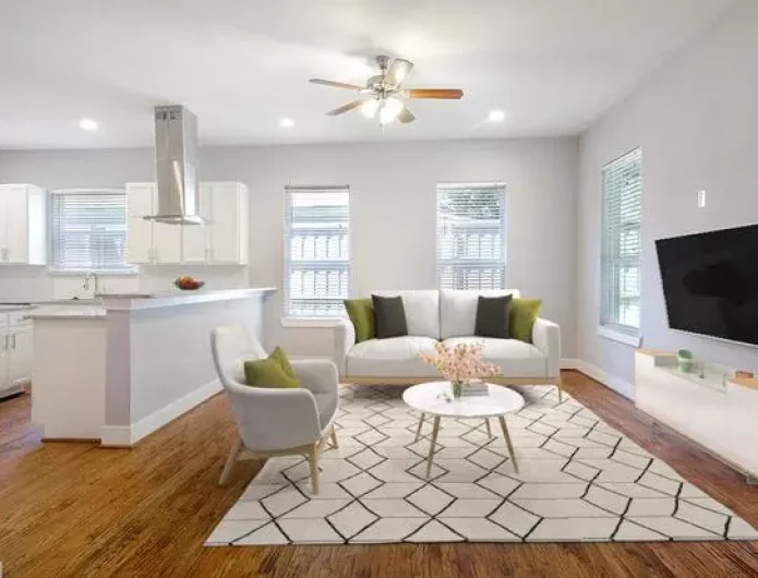 Stately Junius Heights home minutes from SMU