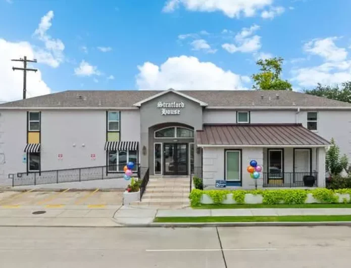 Stratford House Apartments