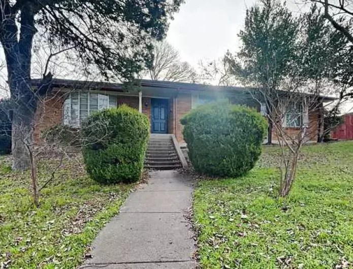 3240 Springwood Lane Dallas Tx